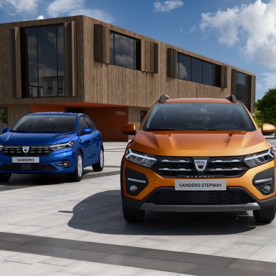 dacia sandero yenilendi